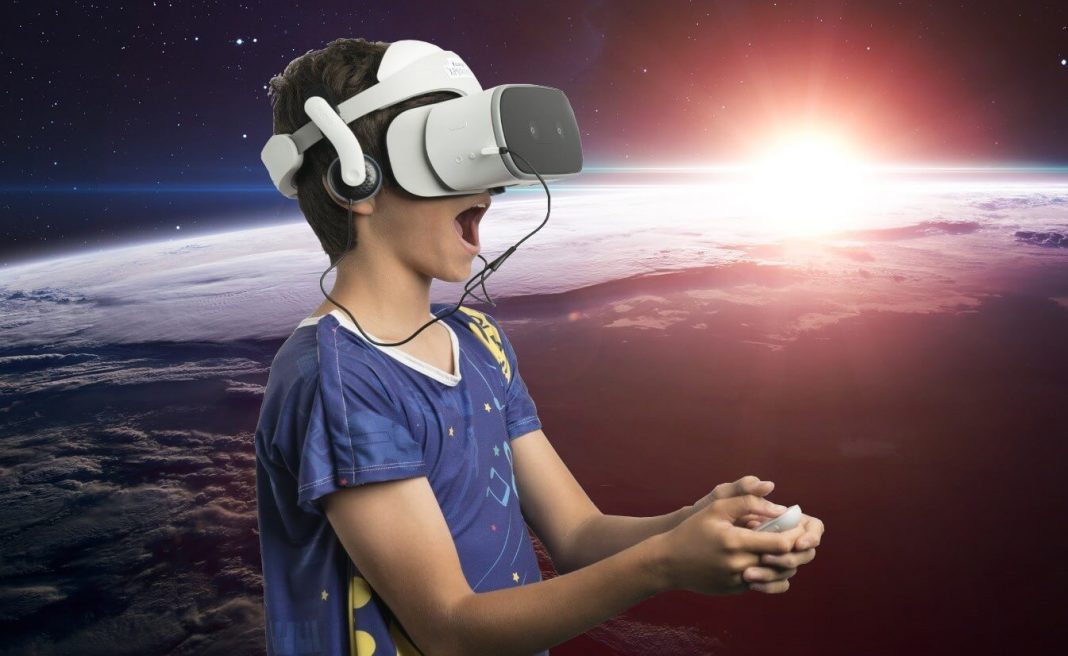Virtual_Reality_Headset